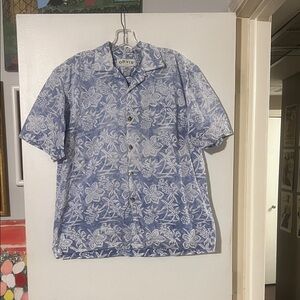 Orvis mens blue/white short sleeve shirt